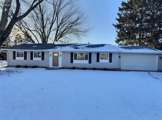 305 Magnolia Rd, Huron, OH 44839