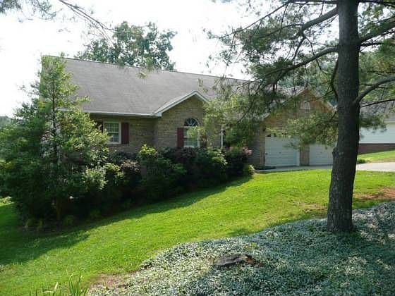 1st image of 441 Oak Forest Pl