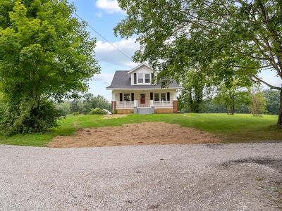 5874 McCoy Rd, Blacksburg, VA, 24060