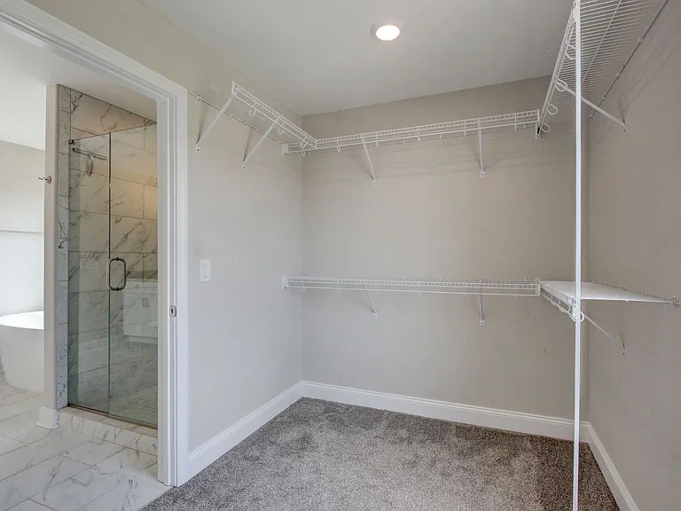 230 Cotoneaster Ln — Photo 32