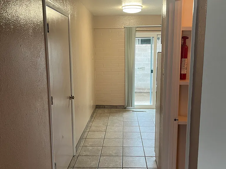 516 Madeira Dr SE #3 — Photo 6