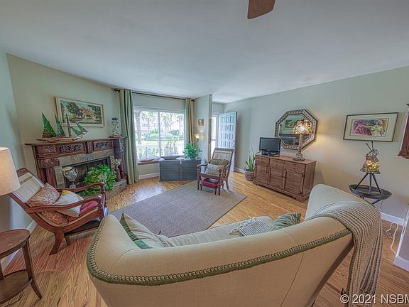 5th image of 4758 S Atlantic Ave Unit 4