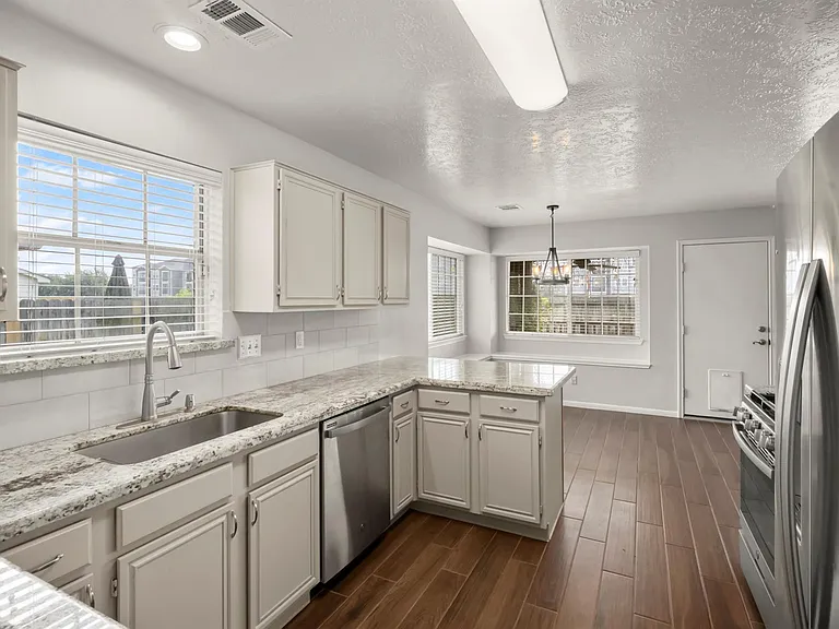 11307 Travelers Way Cir — Photo 11