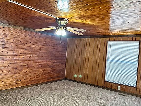 2nd image of 54 Hickory Ave