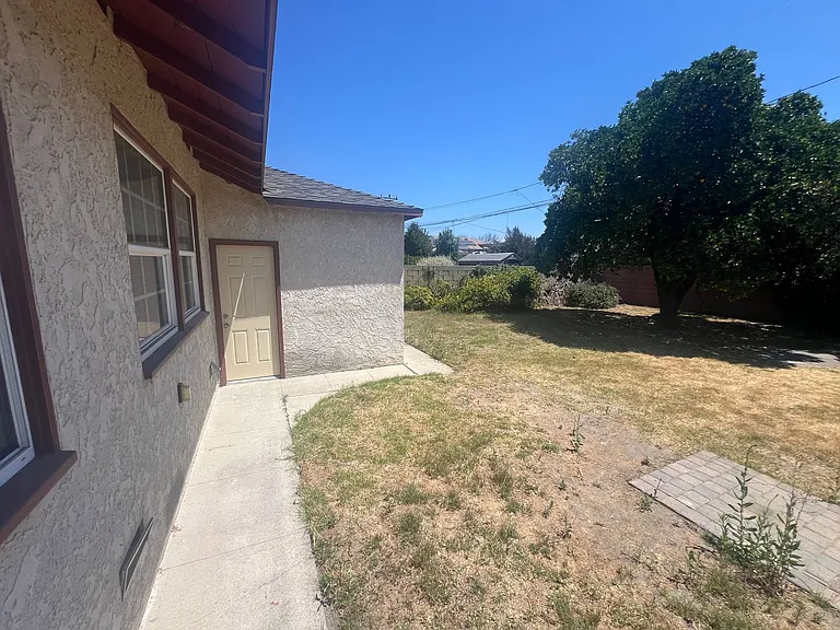 5016 Lorelei Ave — Photo 8