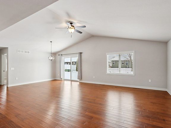 5th image of 2021 Goldfinch Ln