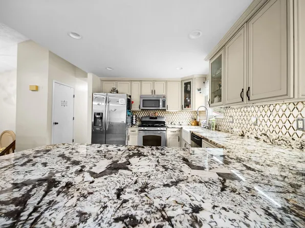 7635 Toweron Ln, Columbus, OH 43235