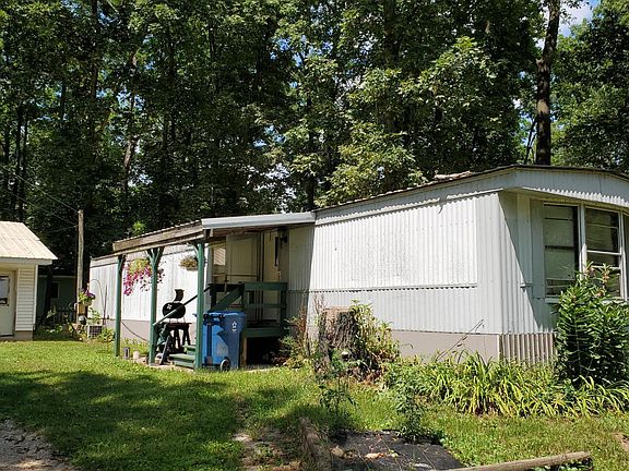 2nd image of 3226 Sanford Ln