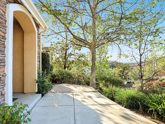 4th image of 1826 Scenic View Cir
