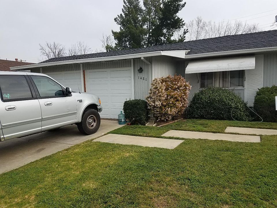1st image of 1480 Merry Ln