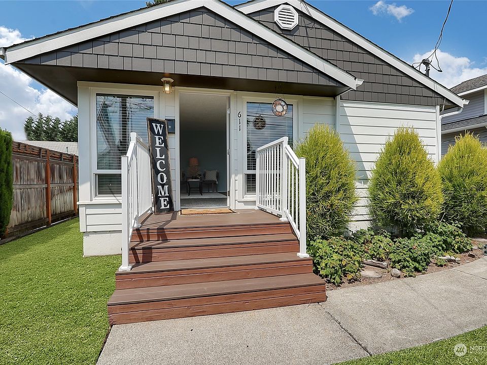1st image of 611 4th Avenue NE