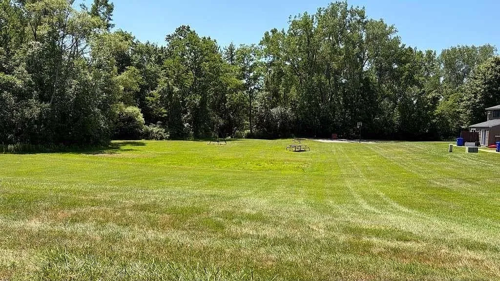 2 bed, 1.5 bath, 1164 sqft, $1,650 — Photo 2