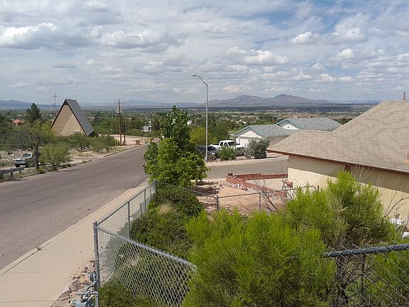 3rd image of 635 S Huachuca St