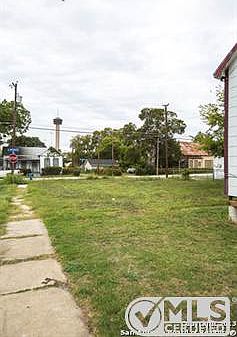 5th image of 107 Kansas St