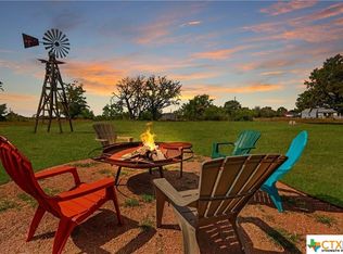 207 Sunday Cir, Fredericksburg, TX 78624