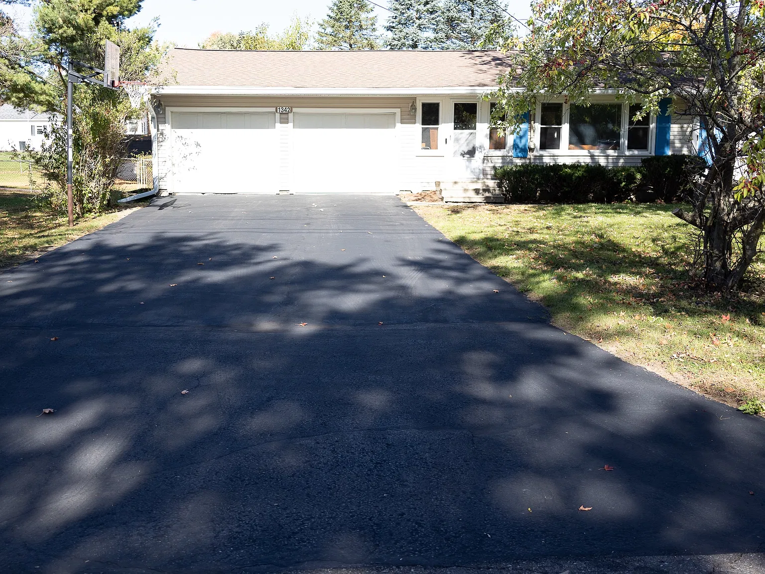 3 bed, 1400 sqft, $1,700 — Photo 3