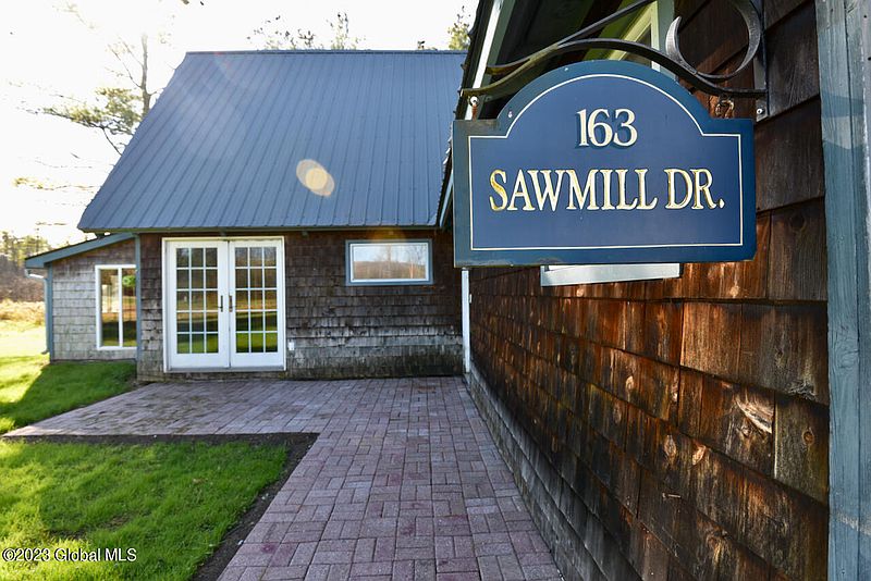 4th image of 163 Sawmill Drive