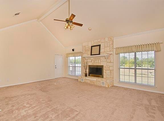 3rd image of 471 Kentucky Ln