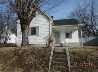 521 N 7th St, Boonville, IN