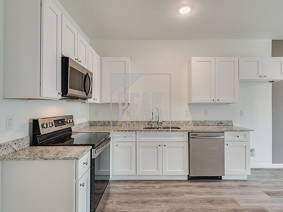 3rd image of 3222 Cherry Ln
