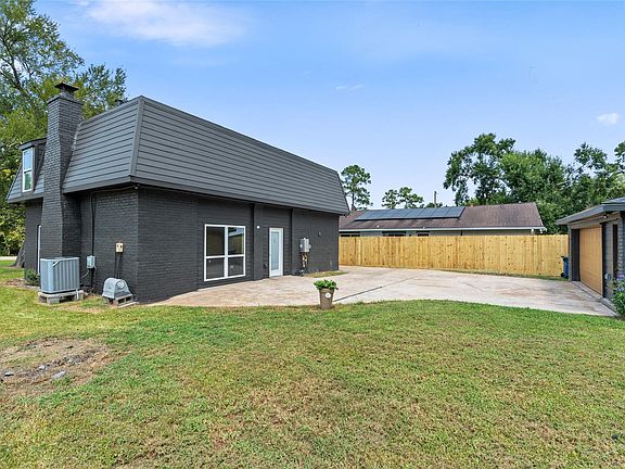 5th image of 12217 Pine Ln