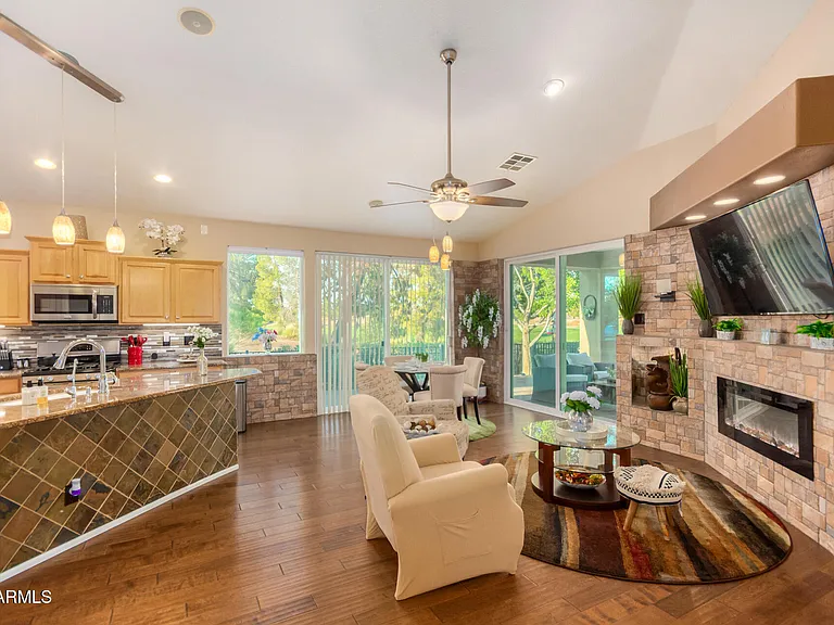 3341 E Fremont Rd — Photo 14