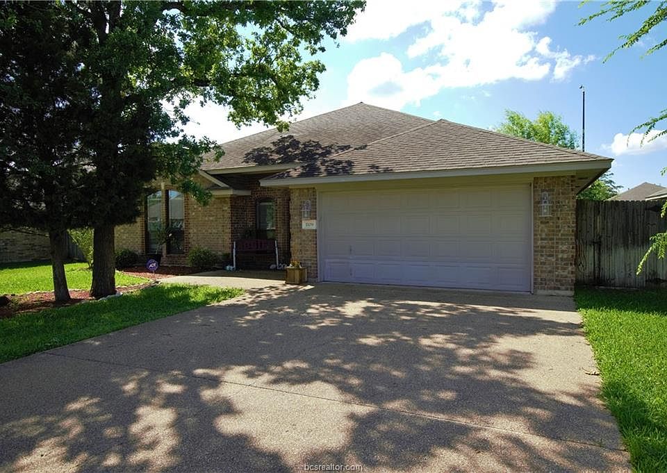 1st image of 1109 Petersburg Ct