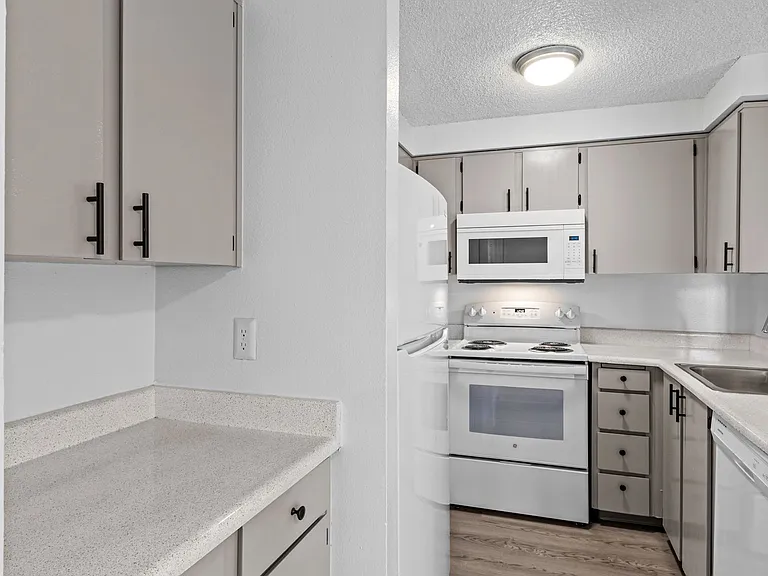 Parc 48 Apartments — Photo 32