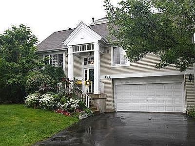 FRONT OF HOUSE