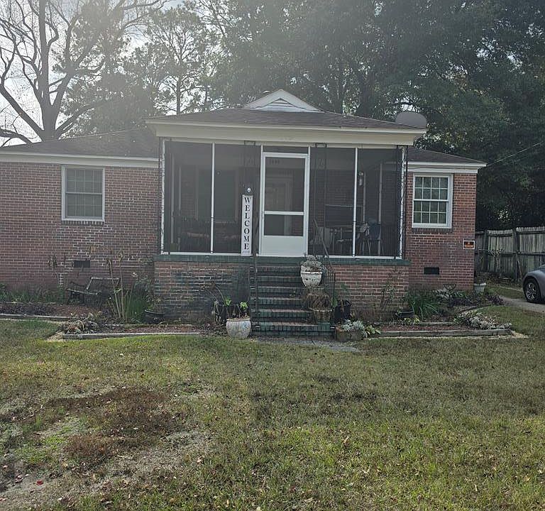 1st image of 2920 Schaul St
