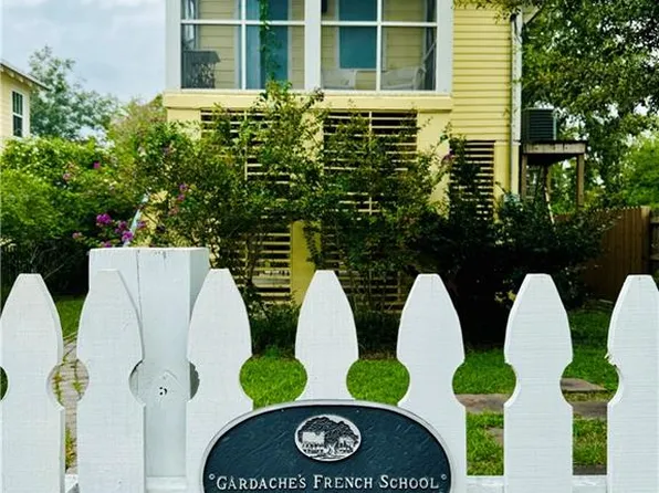 210 Carroll St, Mandeville, LA 70448