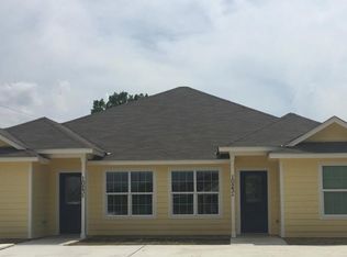 1023 S Monroe St #B, Mc Gregor, TX 76657