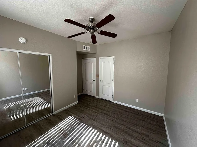 10213 King Henry Ave #104 — Photo 15