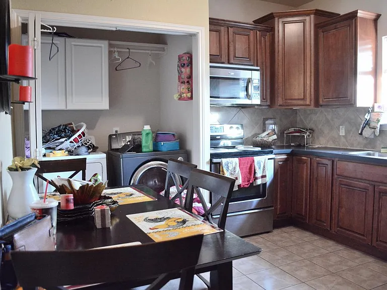 123 Castleridge Dr #A — Photo 16