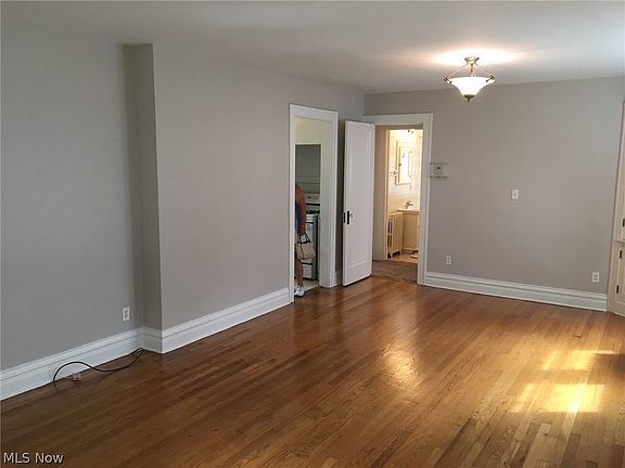 5th image of 1715 Edgefield Rd