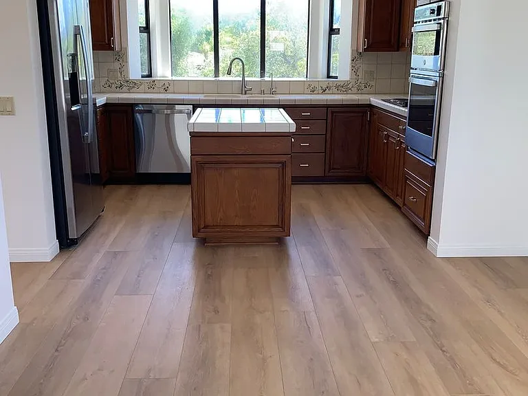 3747 Lincolnwood Dr — Photo 11