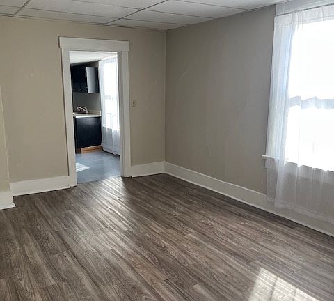 2nd image of 233 1/2 S Market St #B