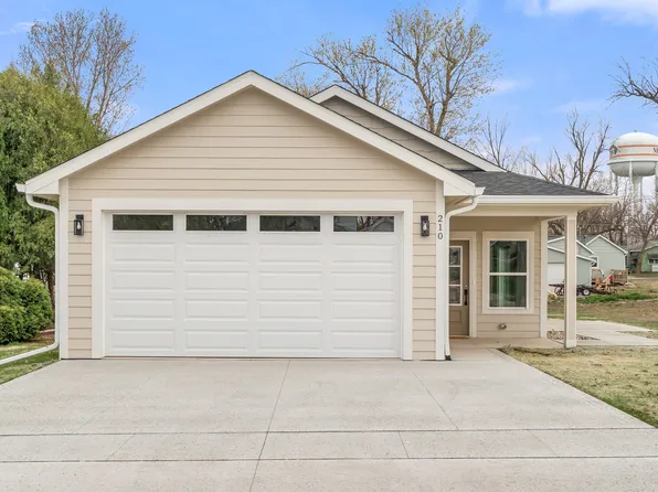 210 N Union St, Madrid, IA 50156