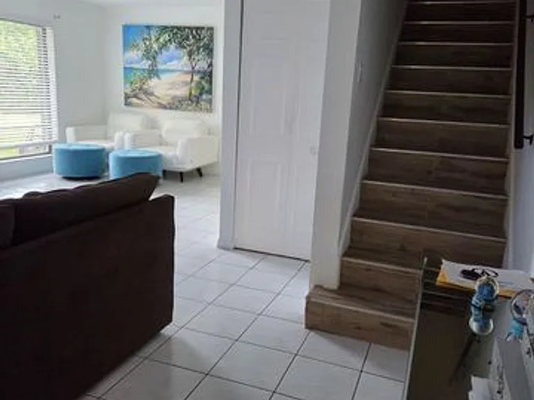 810 Sandtree Dr — Photo 5