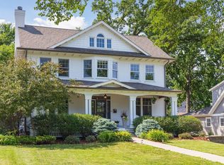 4282 Queen Ave S, Minneapolis, MN 55410