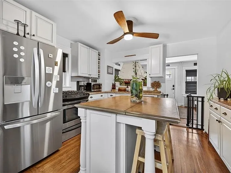 494 Thames St — Photo 22
