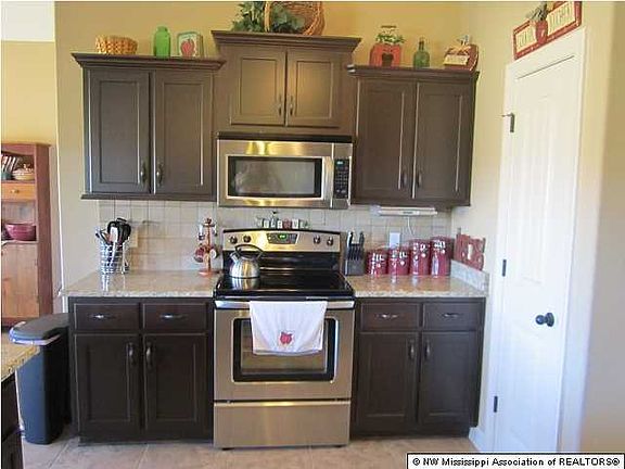 2nd image of 2590 Russum Dr