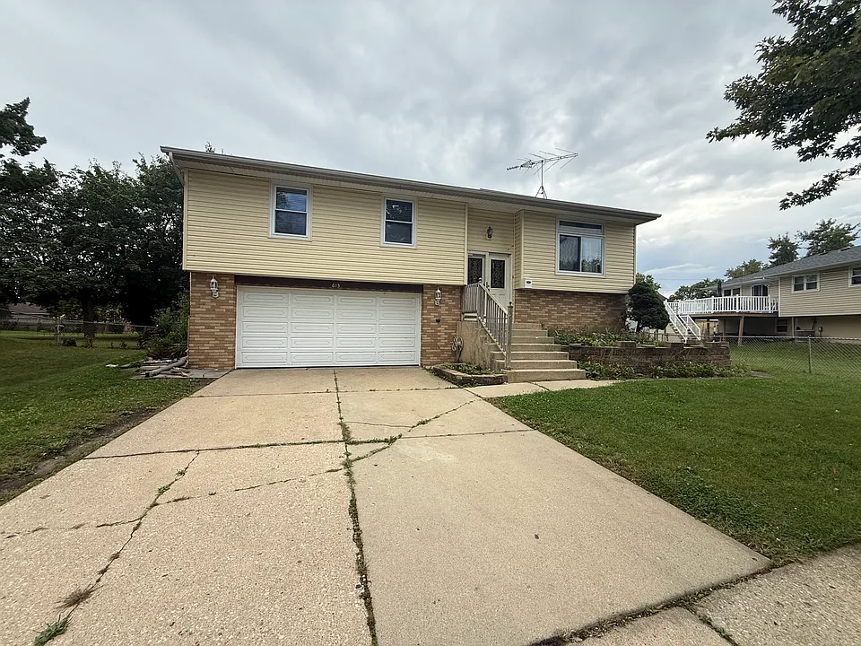 613 Newberry Dr
