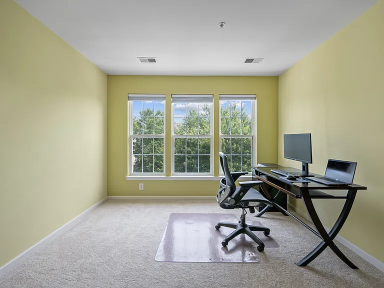 10745 Hillingdon Rd — Photo 3
