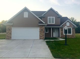 2301 Stonegate Rd, Burlington, WI 53105