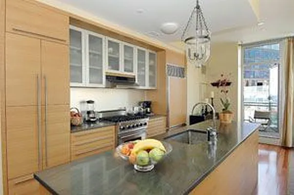 Rented by Douglas Elliman | media 23