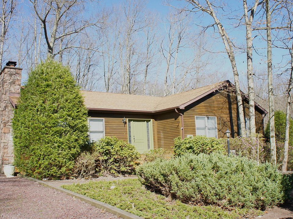 1st image of 142 Edge Rock Dr