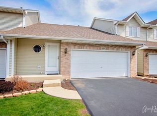 819 Elizabeth Ln, Hampshire, IL 60140