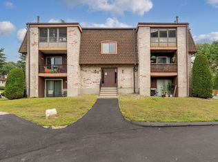 2 Greenbriar Dr APT 108, North Reading, MA 01864