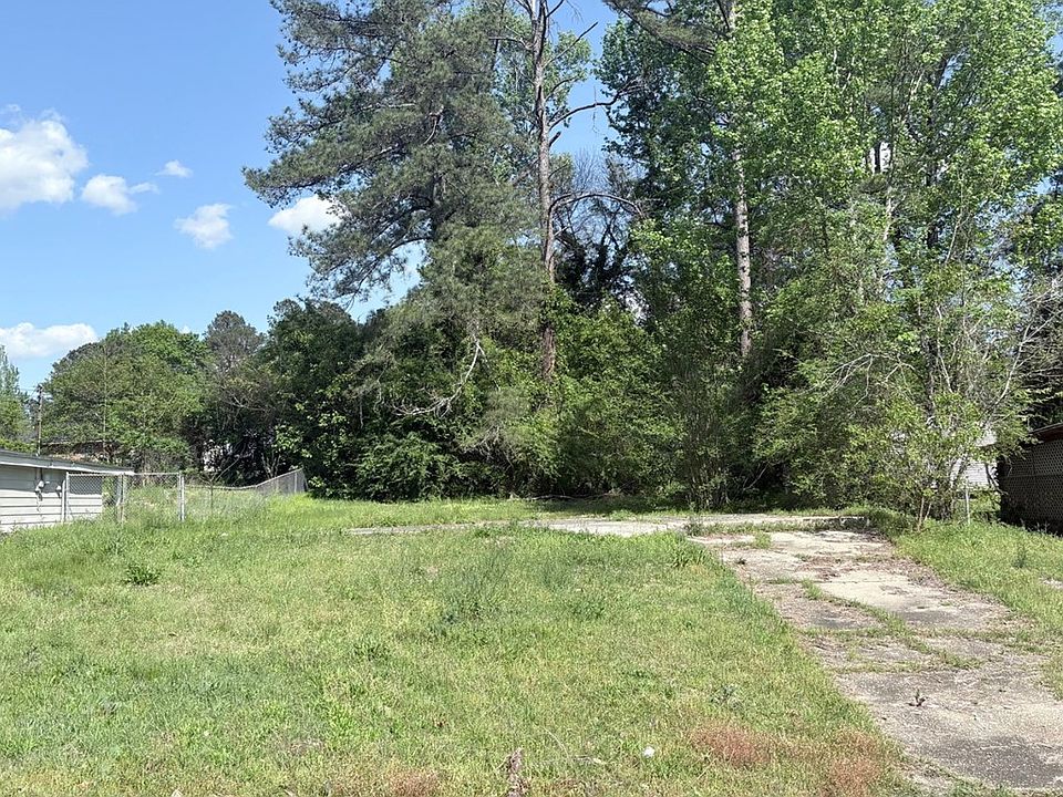 2nd image of 3106 Urban Ave
